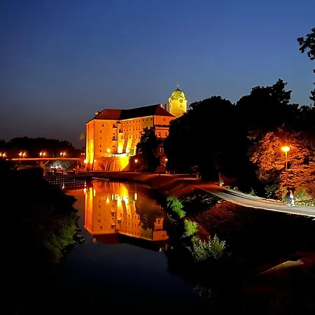 Апартаменты Utulny Par Kroku Od Lazenske Fontany