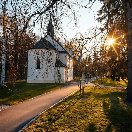 Апартаменты Utulny Par Kroku Od Lazenske Fontany Подебрады