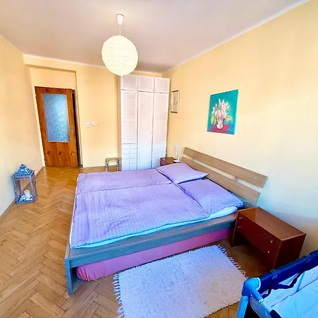 Cozy Steps From The Fountain Apartment *